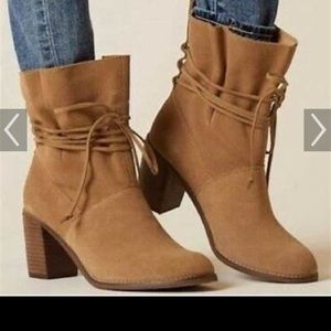Toms Mila wrap around heeled suede booties size 10